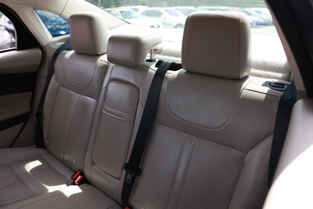 Used 2012 Ford Focus SEL FWD image 8