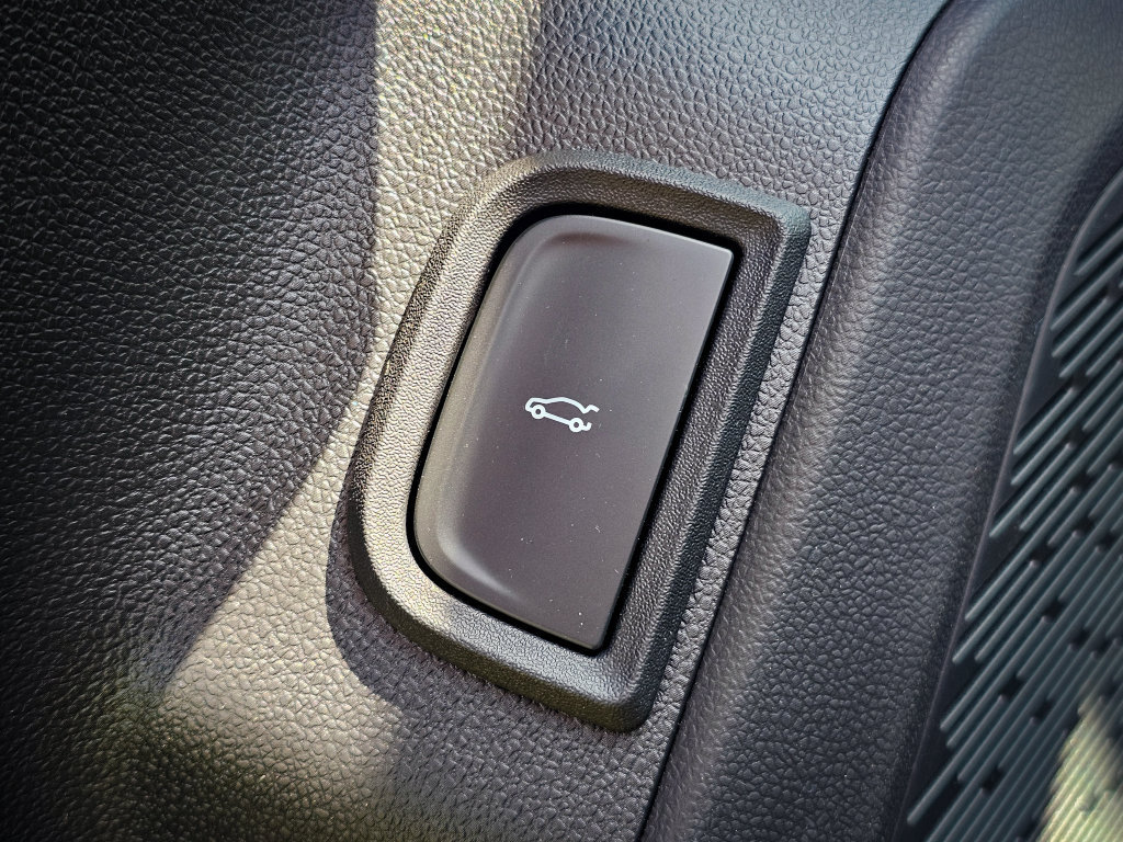 New 2026 GMC Terrain Denali w/ LPO, Floor Liner Package AWD/4WD image 12