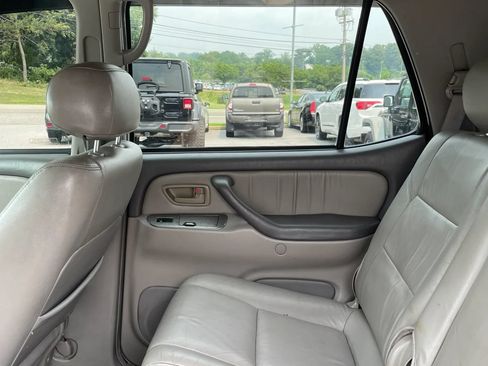 Used 2002 Toyota Sequoia Limited RWD image 55