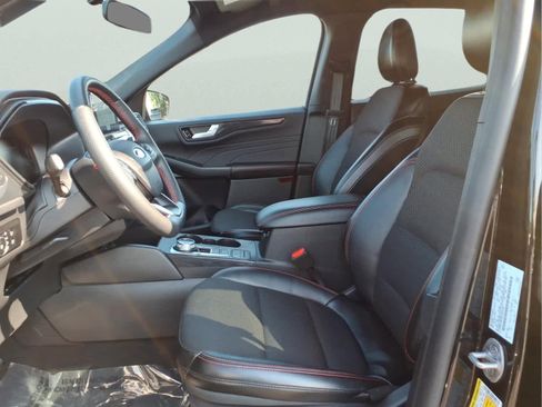 Used 2025 Ford Escape ST-Line Select AWD/4WD image 16