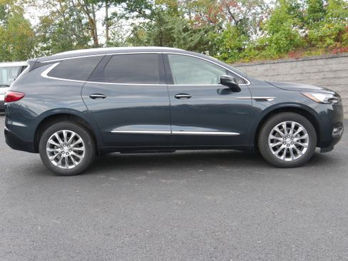Certified 2021 Buick Enclave Premium w/ Sun and Sites Package image 8