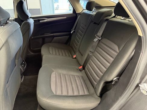 Used 2019 Ford Fusion SE FWD image 65