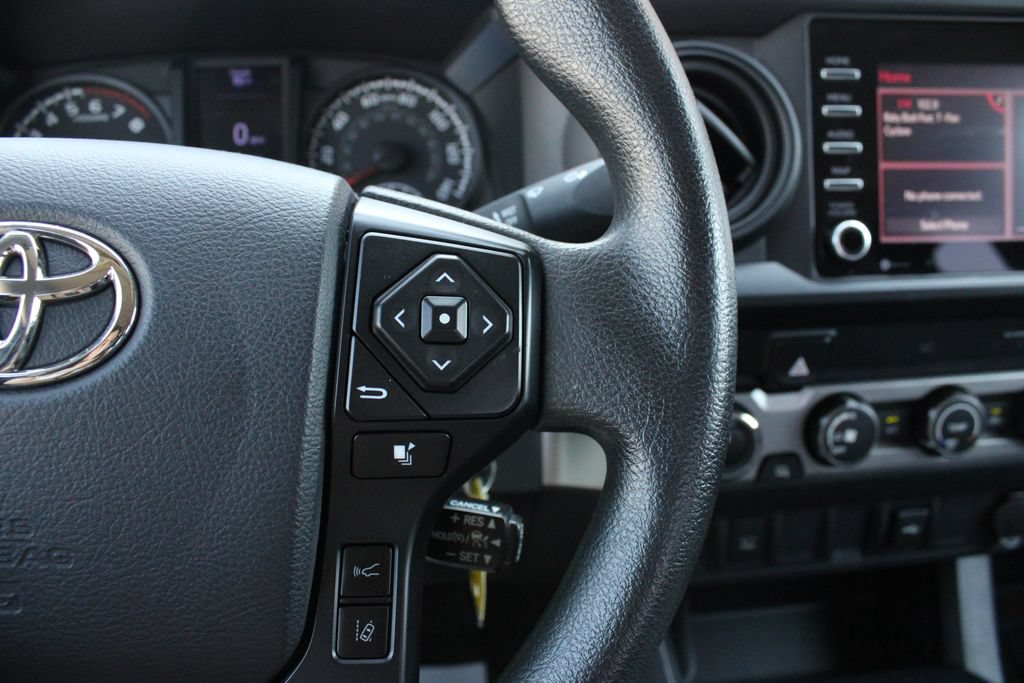 Used 2020 Toyota Tacoma SR AWD/4WD image 12