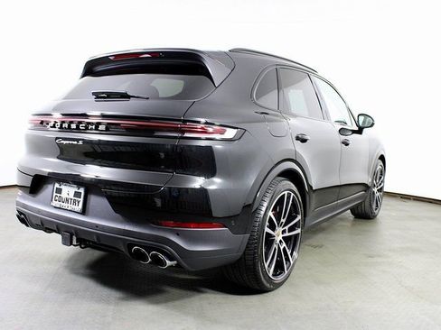 New 2025 Porsche Cayenne S image 7