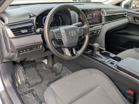 Used 2025 Toyota Camry LE image 14