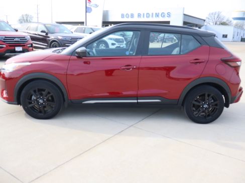 Used 2023 Nissan Kicks SR w/ SR Premium Package image 8