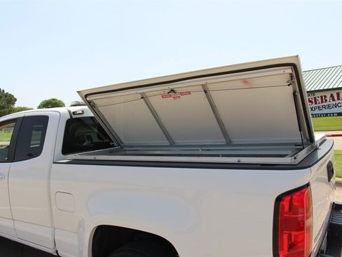 Used 2022 Chevrolet Colorado LT w/ Fleet Safety Package RWD image 10