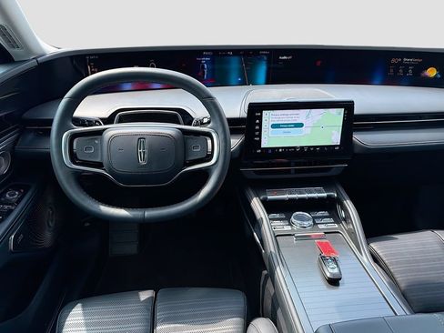 Used 2026 Lincoln Nautilus Reserve AWD/4WD image 26