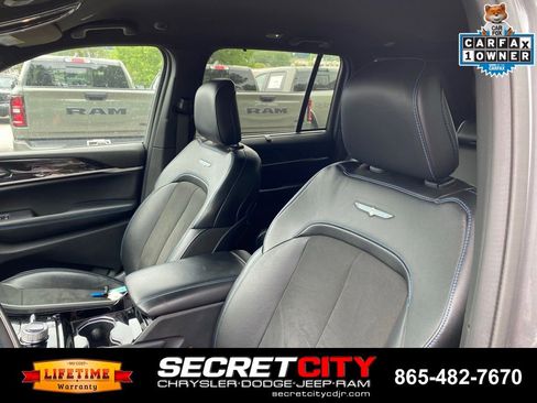 Used 2022 Jeep Grand Cherokee Trailhawk w/ Luxury Tech Group III AWD/4WD image 11