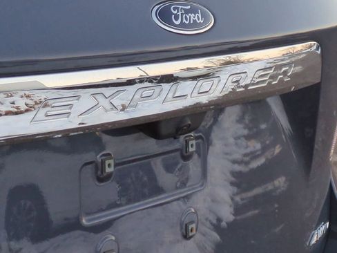 Certified 2021 Ford Explorer XLT w/ Equipment Group 202A image 13