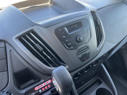 Used 2019 Ford Transit 150 XL RWD image 17