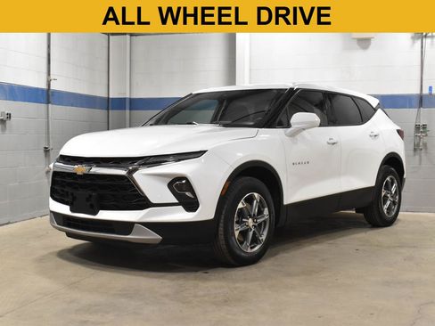 Used 2025 Chevrolet Blazer LT AWD/4WD image 4