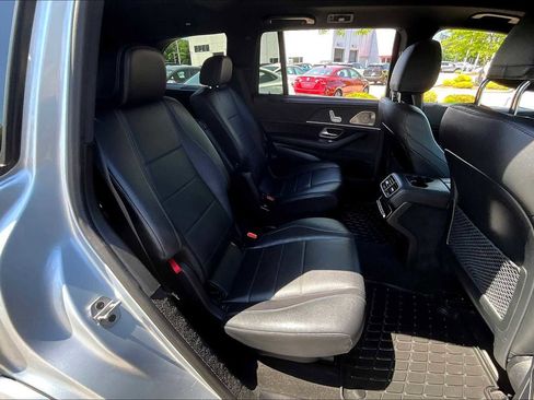 Used 2022 Mercedes-Benz GLS 450 4MATIC image 16