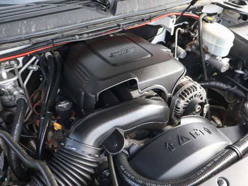 Used 2013 Chevrolet Suburban 2500 LT AWD/4WD image 12