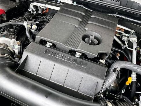 Certified 2025 Nissan Frontier PRO-4X w/ Interior Protection Package image 29