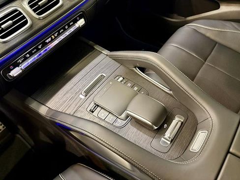 New 2026 Mercedes-Benz GLS 580 4MATIC image 12