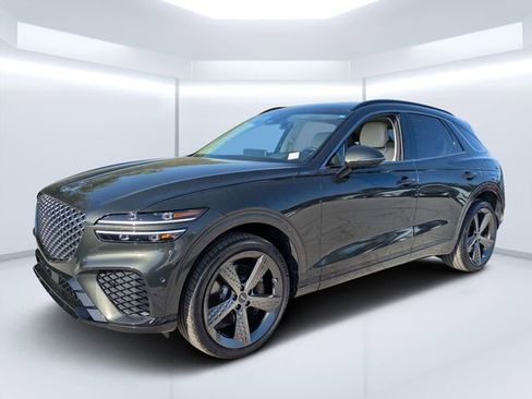 Used 2025 Genesis GV70 3.5T Sport w/ Sport Prestige Package image 8