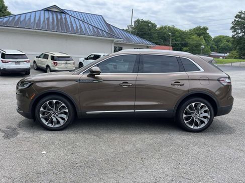 Used 2022 Lincoln Nautilus Reserve FWD image 6