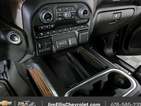 Used 2023 Chevrolet Silverado 2500 High Country w/ Z71 Off-Road Package image 18