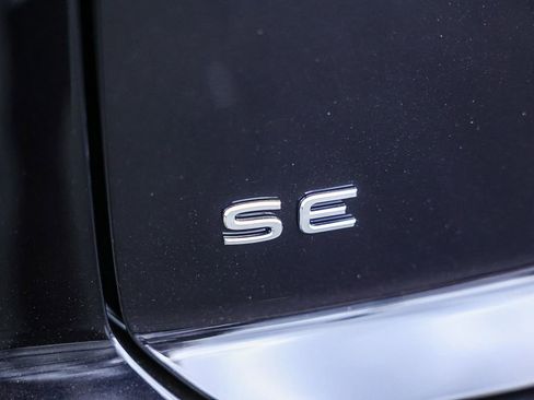 New 2026 Volkswagen Atlas Cross Sport SE image 10