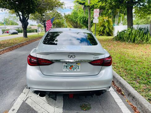 Used 2018 INFINITI Q50 Luxe w/ Essential Package (3.0T Luxe) image 4