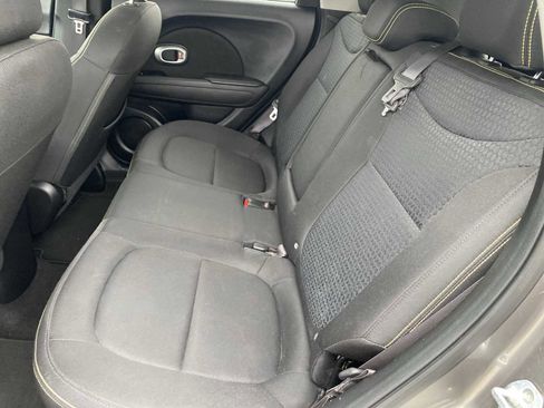Used 2016 Kia Soul + image 33