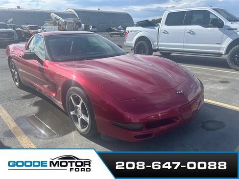 Used 2001 Chevrolet Corvette Coupe w/ Preferred Equipment Group2 RWD image 2