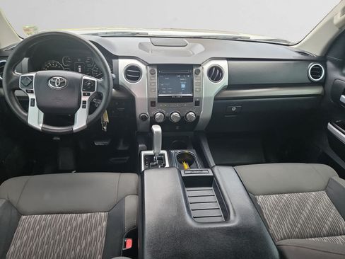 Used 2018 Toyota Tundra SR5 w/ SR5 Upgrade Package AWD/4WD image 9