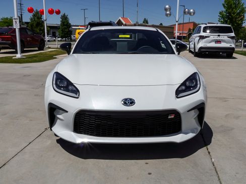 New 2026 Toyota GR86 Premium w/ ALL Weather Mat Package (TMS) RWD image 3