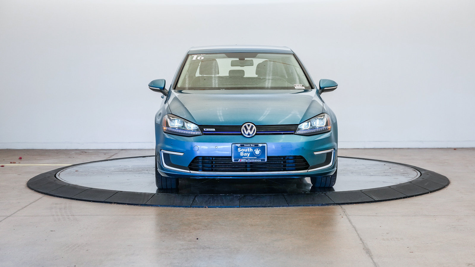 Used 2016 Volkswagen e-Golf SEL Premium FWD image 7