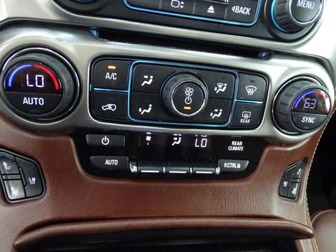 Used 2019 Chevrolet Tahoe Premier AWD/4WD image 15