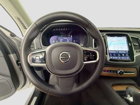 Certified 2024 Volvo XC90 B6 Plus AWD/4WD image 12