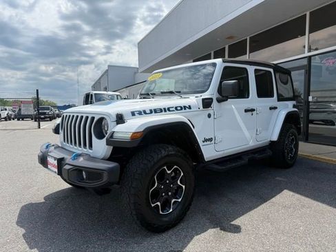Used 2023 Jeep Wrangler Unlimited Rubicon 4xe w/ Cold Weather Group AWD/4WD image 4