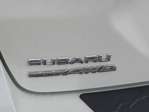 Used 2024 Subaru Crosstrek 2.0i Premium AWD/4WD image 4