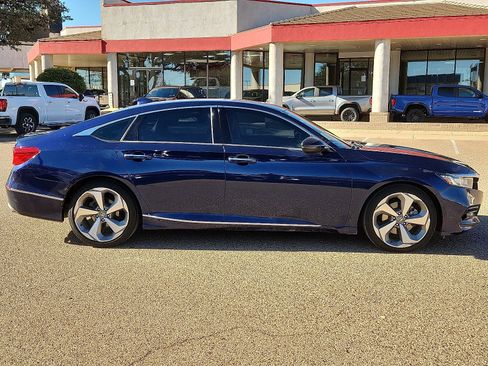 Used 2019 Honda Accord Touring image 5