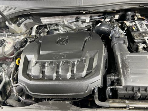 Used 2022 Volkswagen Tiguan SE image 27