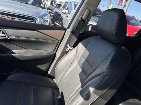 Used 2023 Nissan Rogue SL w/ SL Premium Package image 21