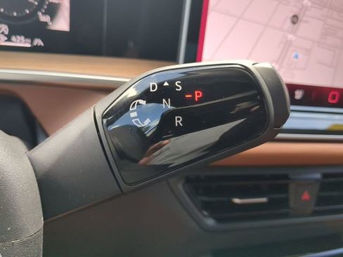 New 2026 Volkswagen Tiguan SEL R-Line AWD/4WD image 27