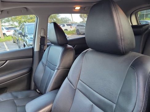 Used 2016 Nissan Rogue SL w/ SL Premium Package FWD image 20