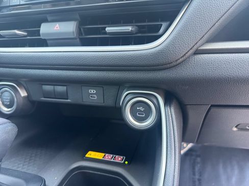 Used 2025 Toyota Grand Highlander FWD image 19