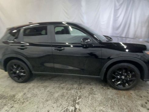 Used 2023 Honda HR-V Sport image 9