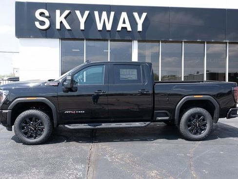 New 2026 GMC Sierra 2500 AT4 w/ Technology Package image 2