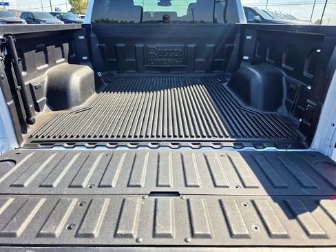 Used 2025 GMC Sierra 1500 SLT AWD/4WD image 7