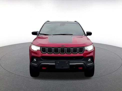 Used 2025 Jeep Compass Trailhawk image 10