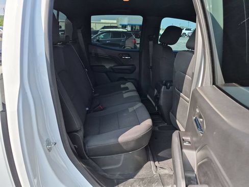 Certified 2024 Chevrolet Colorado LT w/ LT Convenience Package II RWD image 24
