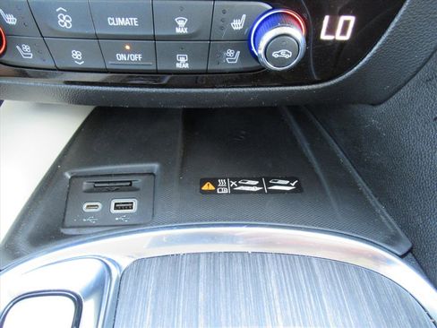 Used 2024 Buick Enclave Avenir w/ Avenir Technology Package image 24