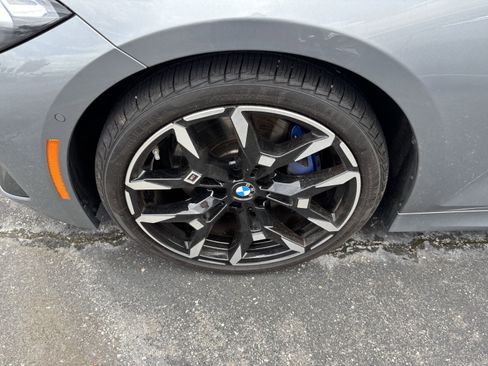 Used 2025 BMW 330i Sedan w/ M Sport Package RWD image 13