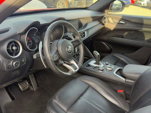 Used 2023 Alfa Romeo Stelvio Sprint RWD image 6