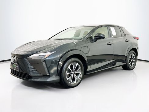 Used 2024 Lexus RZ 450e Premium w/ Technology Package AWD/4WD image 3