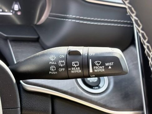 Used 2022 Jeep Grand Cherokee Limited AWD/4WD image 17